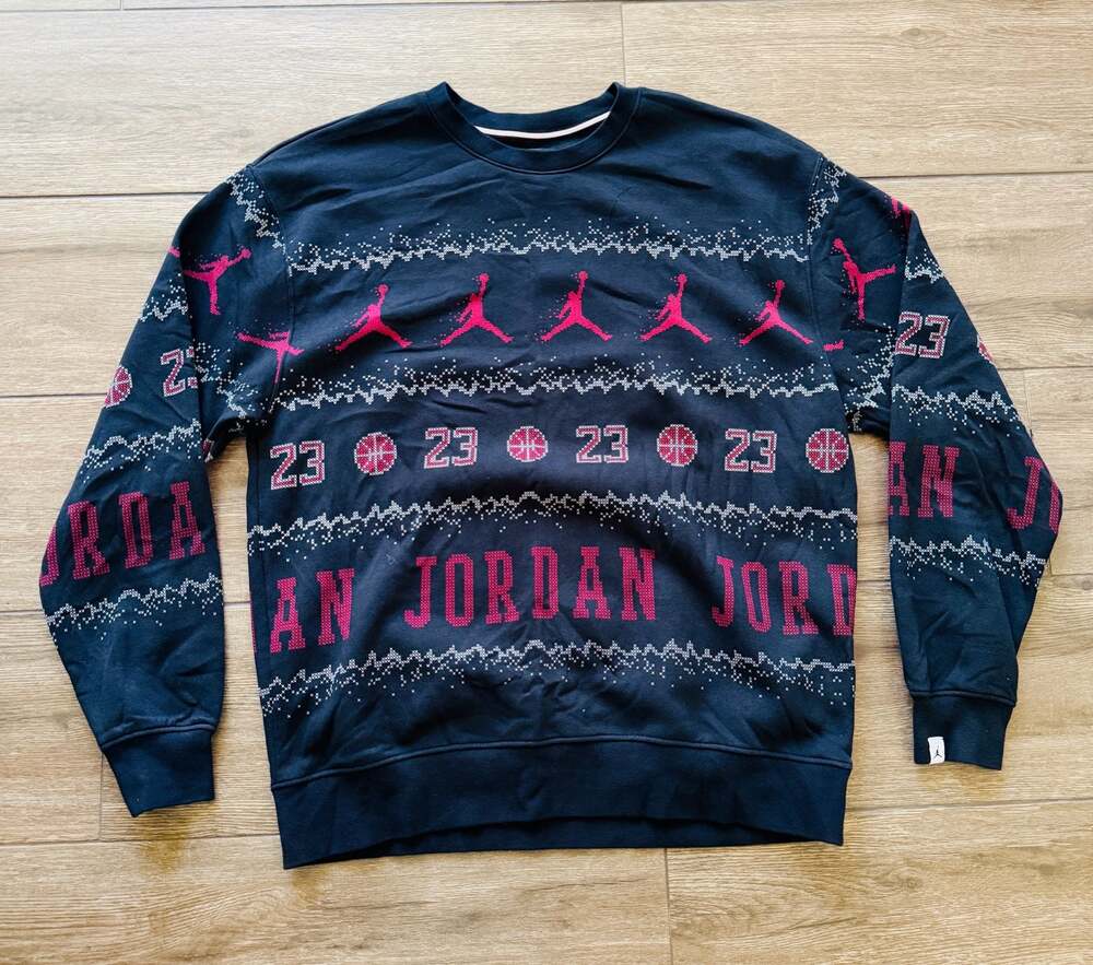 Jordan Essentials Holiday Crewneck Sweatshirt Christmas ugly sweater used